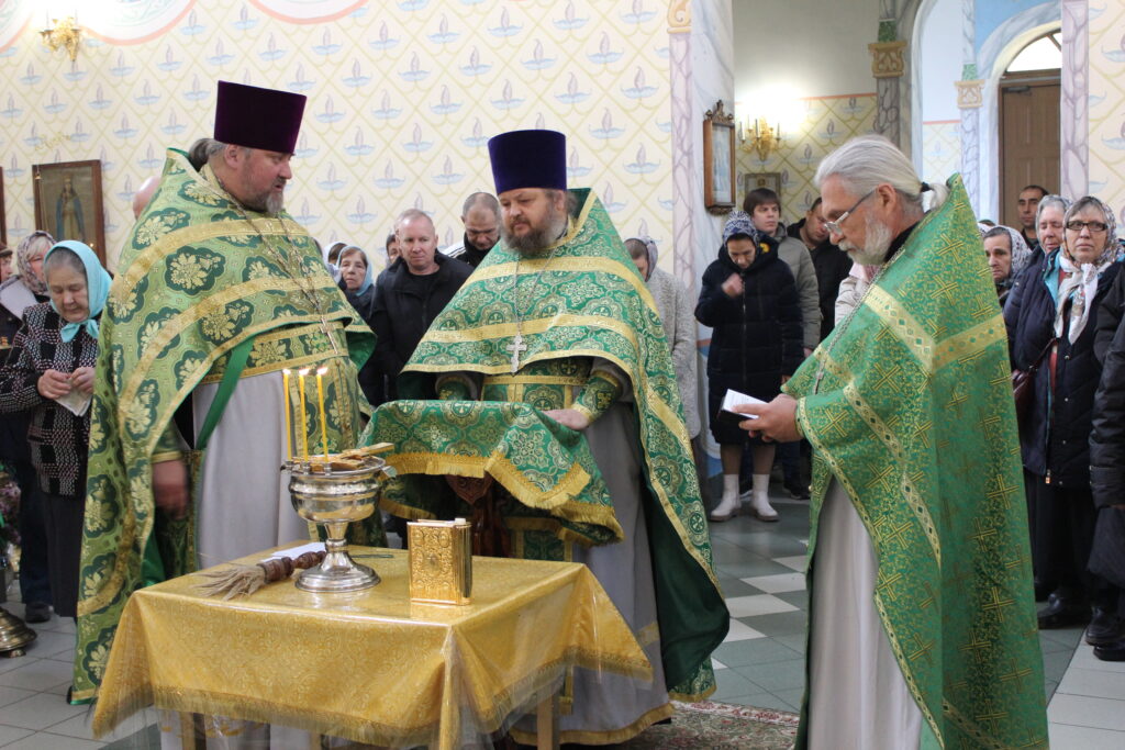 СОВМЕСТНАЯ БОЖЕСТВЕННАЯ ЛИТУРГИЯ СВЯЩЕННИКОВ II ТАМБОВСКОГО БЛАГОЧИНИЯ В ДЕНЬ ПАМЯТИ АМВРОСИЯ ОПТИНСКОГО