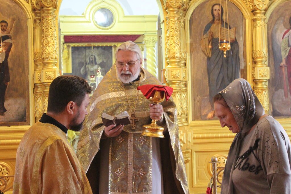 БОЖЕСТВЕННАЯ ЛИТУРГИЯ В ДЕНЬ ПАМЯТИ СВЯТЫХ КОСМЫ И ДАМИАНА АСИЙСКИХ