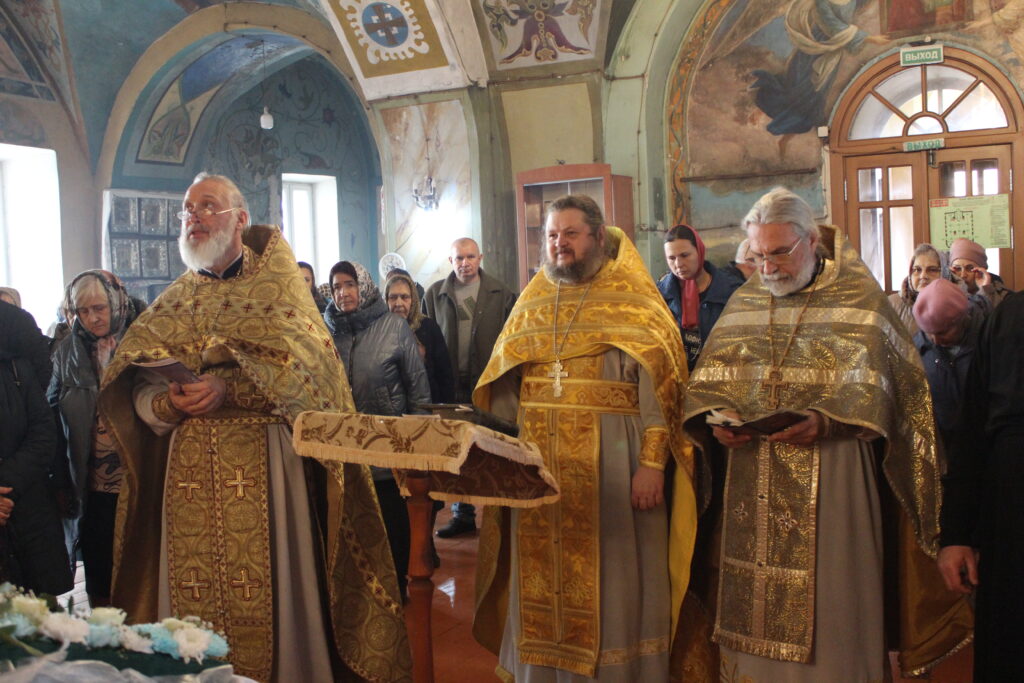 БОЖЕСТВЕННАЯ ЛИТУРГИЯ В ДЕНЬ ПАМЯТИ СВЯТЫХ КОСМЫ И ДАМИАНА АСИЙСКИХ