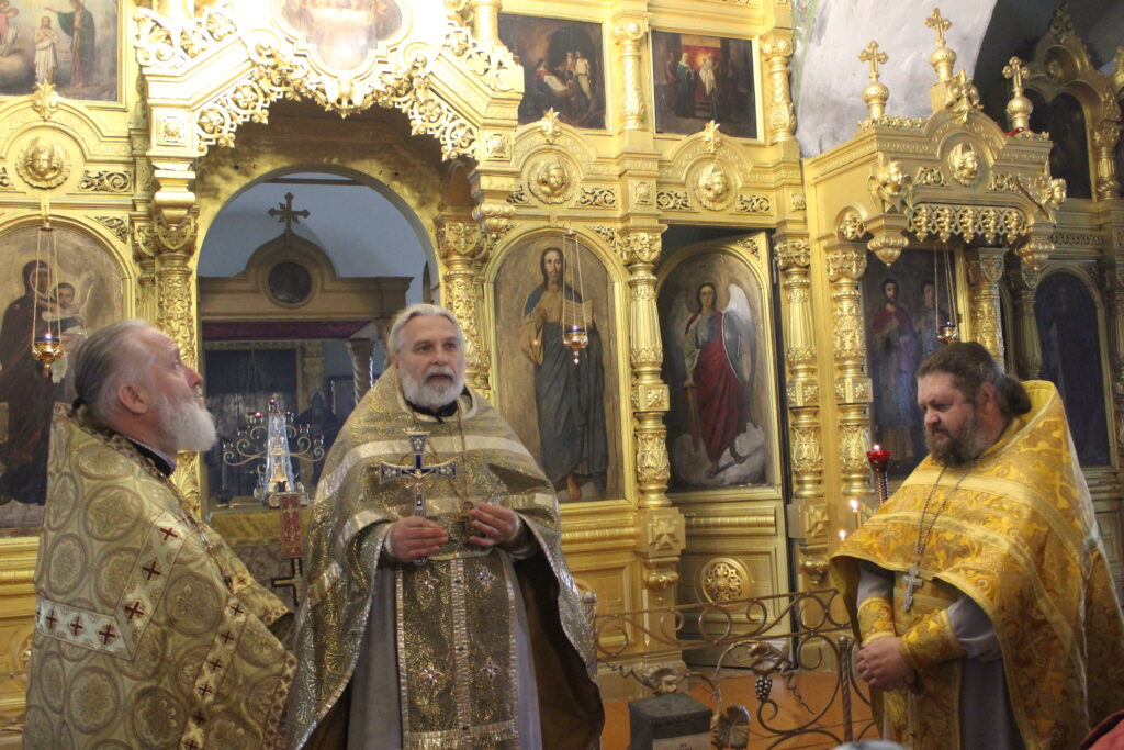 БОЖЕСТВЕННАЯ ЛИТУРГИЯ В ДЕНЬ ПАМЯТИ СВЯТЫХ КОСМЫ И ДАМИАНА АСИЙСКИХ