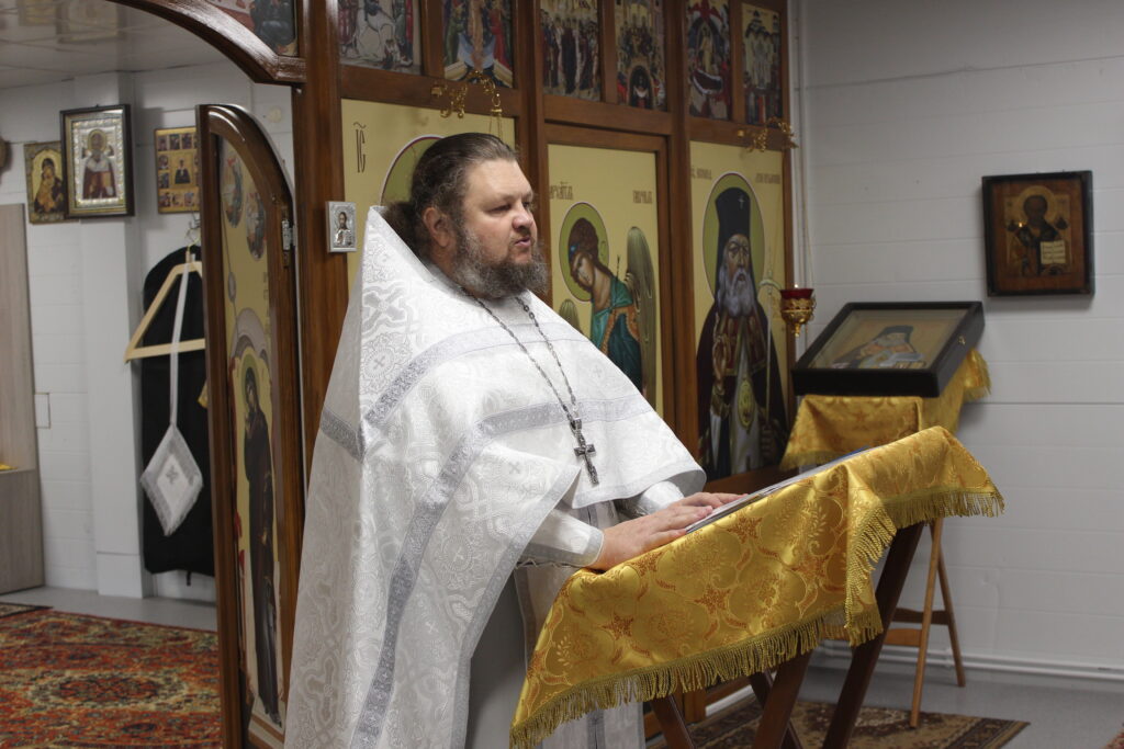 БОЖЕСТВЕННАЯ ЛИТУРГИЯ В ДЕНЬ СОБОРА АРХАНГЕЛА МИХАИЛА И ВСЕХ НЕБЕСНЫХ СИЛ БЕСПЛОТНЫХ.