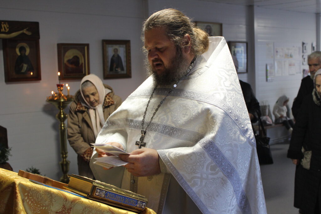 БОЖЕСТВЕННАЯ ЛИТУРГИЯ В ДЕНЬ СОБОРА АРХАНГЕЛА МИХАИЛА И ВСЕХ НЕБЕСНЫХ СИЛ БЕСПЛОТНЫХ.
