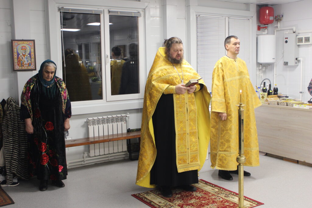 ВСЕНОЩНОЕ БДЕНИЕ В ДЕНЬ ПАМЯТИ СВЯТИТЕЛЯ ГРИГОРИЯ НЕОКЕССАРИЙСКОГО
