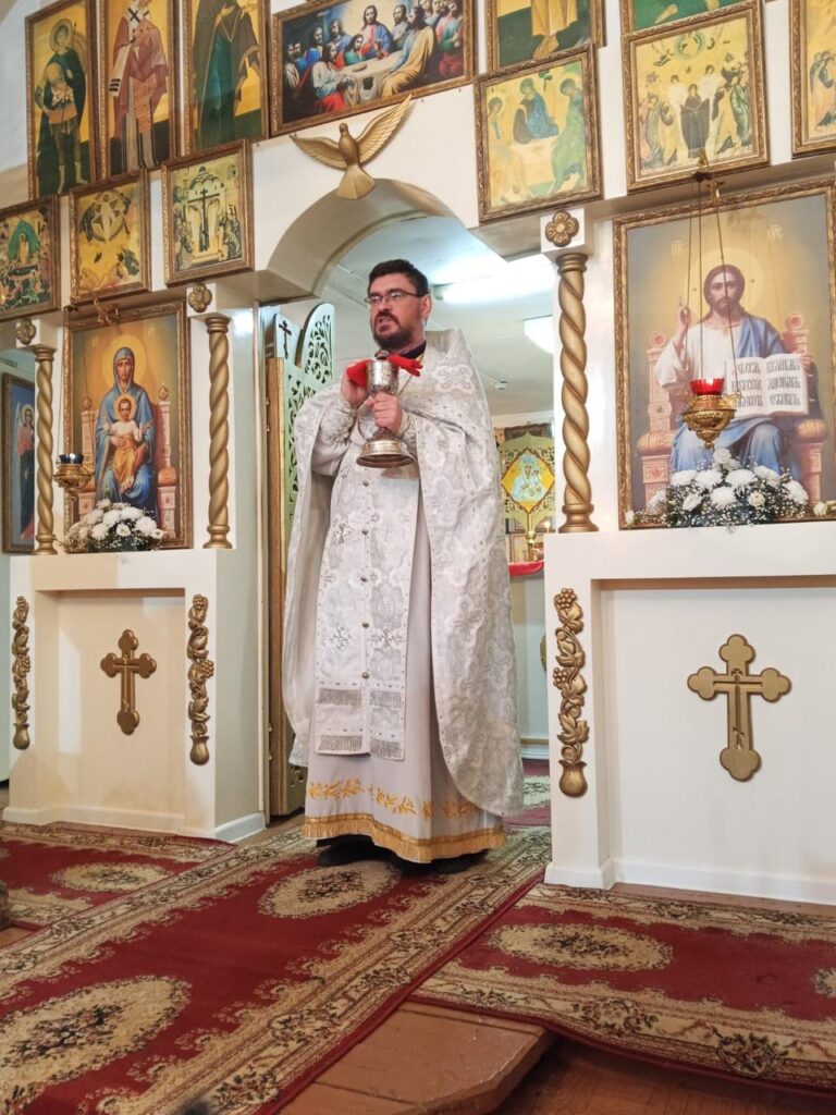 БОЖЕСТВЕННАЯ ЛИТУРГИЯ В ХРАМЕ АРХАНГЕЛА МИХАИЛА С. БЕЛОМЕСТНАЯ КРИУША