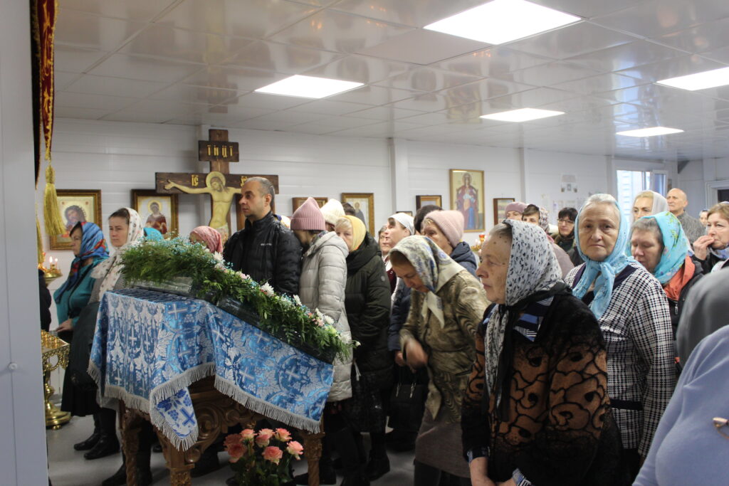 БОЖЕСТВЕННАЯ ЛИТУРГИЯ НА ПРАЗДНИК ВВЕДЕНИЯ ВО ХРАМ ПРЕСВЯТОЙ БОГОРОДИЦЫ