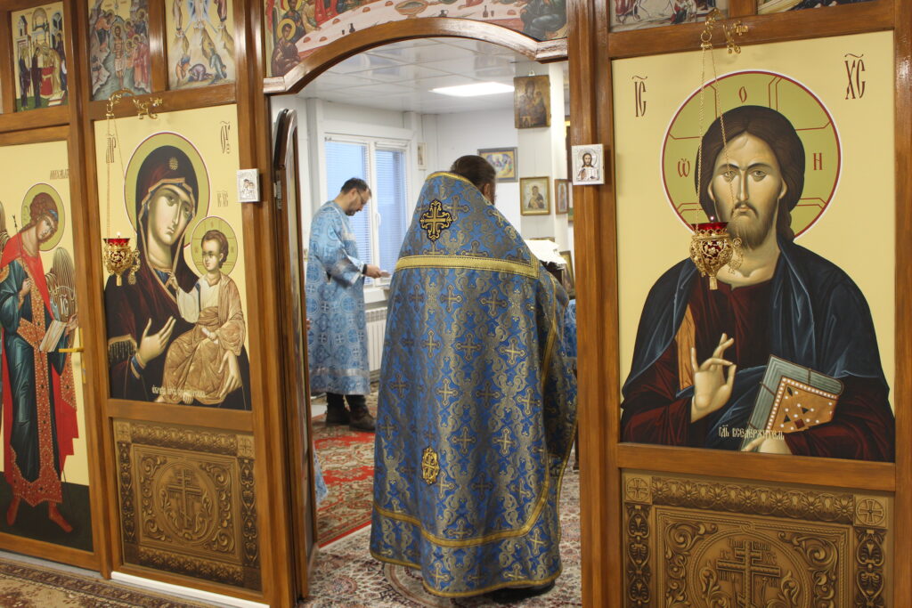 БОЖЕСТВЕННАЯ ЛИТУРГИЯ В ДЕНЬ ПАМЯТИ ВМЦ. ЕКАТЕРИНЫ.