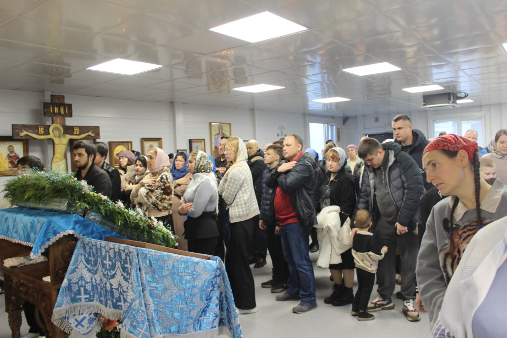 БОЖЕСТВЕННАЯ ЛИТУРГИЯ В ДЕНЬ ПАМЯТИ ВМЦ. ЕКАТЕРИНЫ.