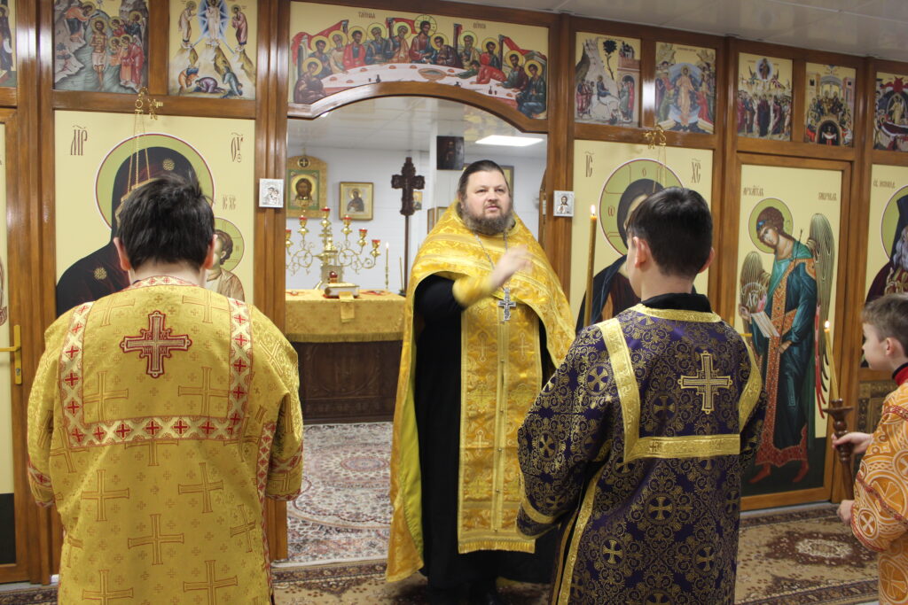 ВСЕНОЩНОЕ БДЕНИЕ В ДЕНЬ ПАМЯТИ ПРОРОКА НАУМА