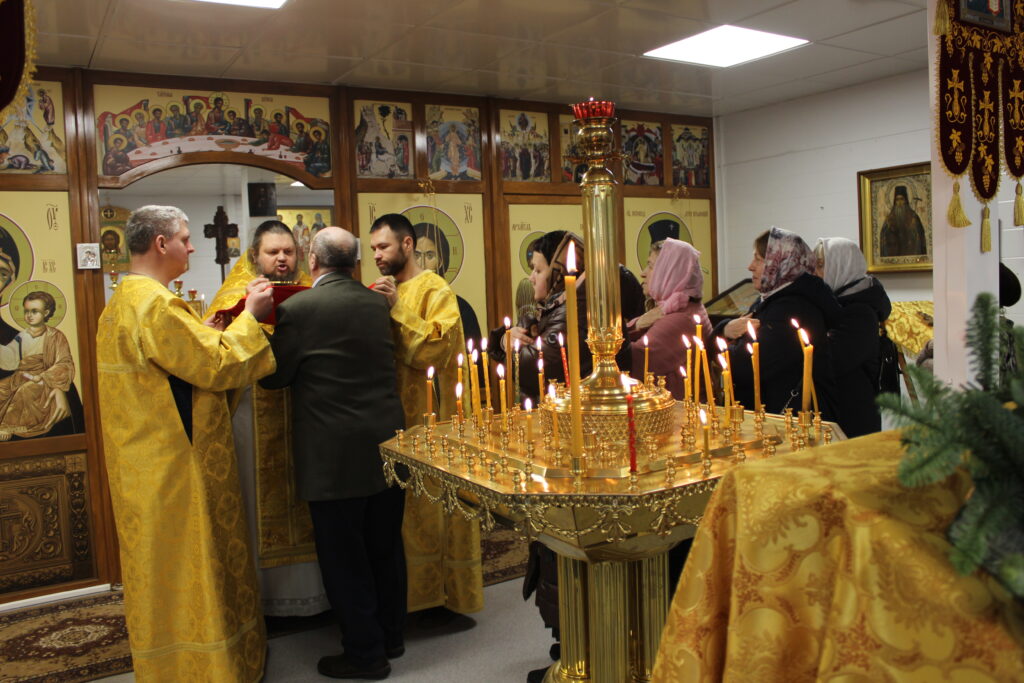 БОЖЕСТВЕННАЯ ЛИТУРГИЯ В ДЕНЬ ПАМЯТИ СВЯТИТЕЛЯ НИКОЛАЯ ЧУДОТВОРЦА
