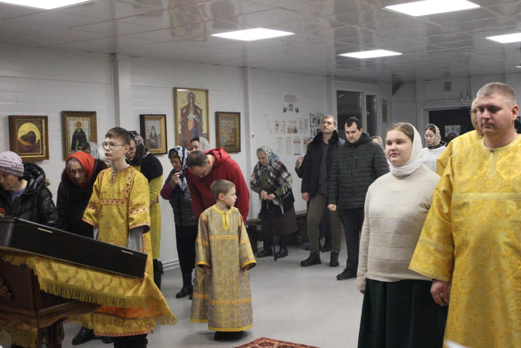 ВСЕНОЩНОЕ БДЕНИЕ В ДЕНЬ ПАМЯТИ ВСЕХ СВЯТЫХ В ЗЕМЛЕ КРЫМСКОЙ ПРОСИЯВШИХ