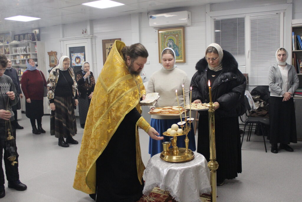ВСЕНОЩНОЕ БДЕНИЕ В ДЕНЬ ПАМЯТИ ВЕЛИКОМУЧЕНИЦЫ АНАСТАСИИ
