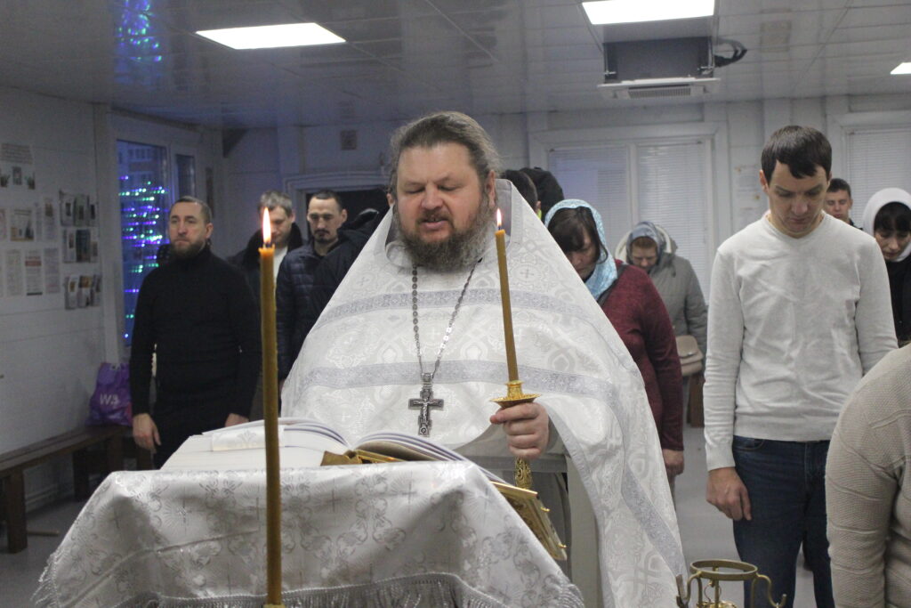 БОГОСЛУЖЕНИЕ РОЖДЕСТВЕНСКОГО СОЧЕЛЬНИКА