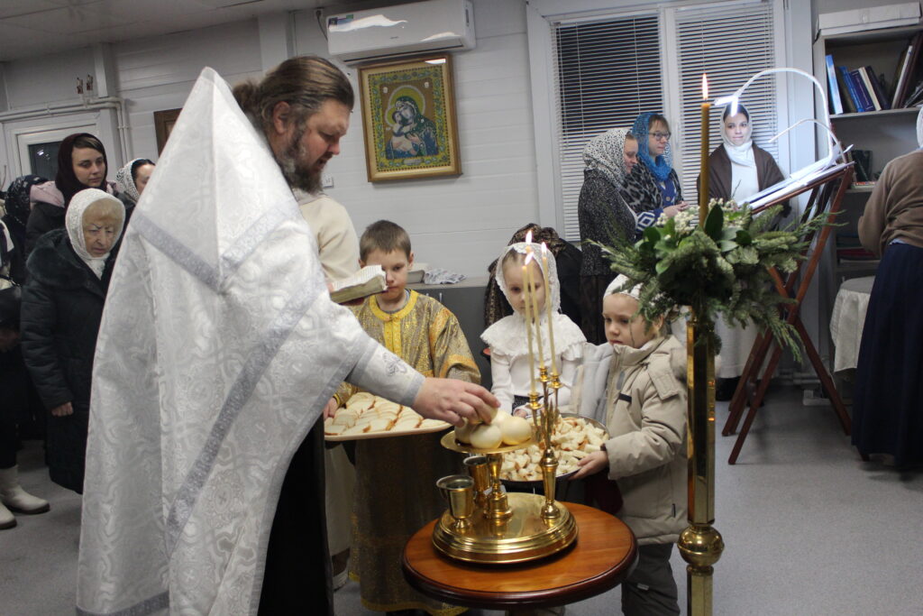 ВСЕНОЩНОЕ БДЕНИЕ НА ПРАЗДНИК КРЕЩЕНИЯ ГОСПОДНЯ
