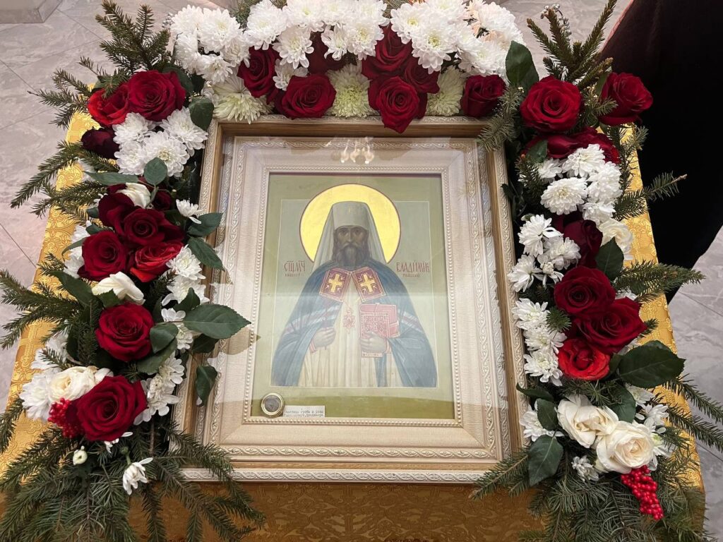 ТОРЖЕСТВЕННАЯ ЛИТУРГИЯ НА ПРЕСТОЛЬНЫЙ ПРАЗДНИК