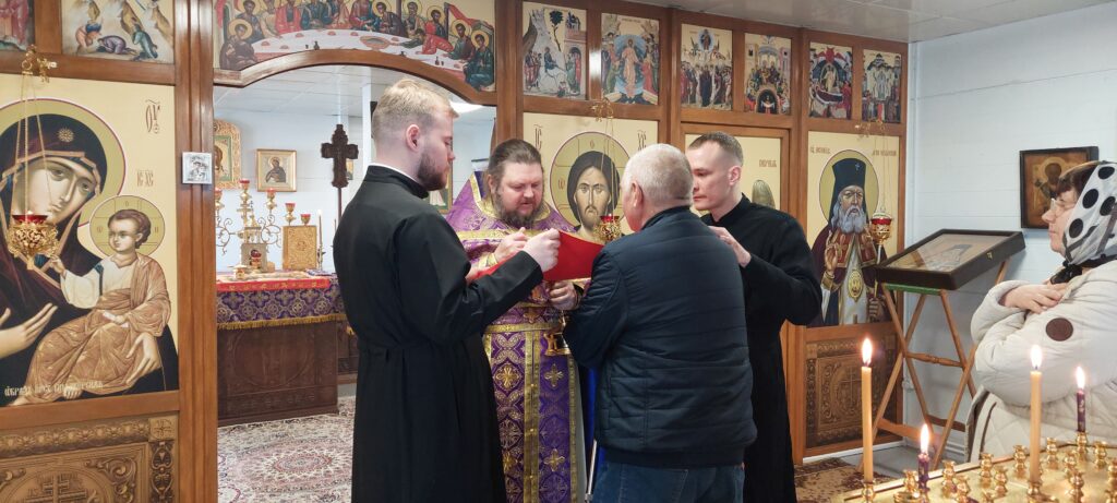 Божественная литургия на Родительскую субботу.