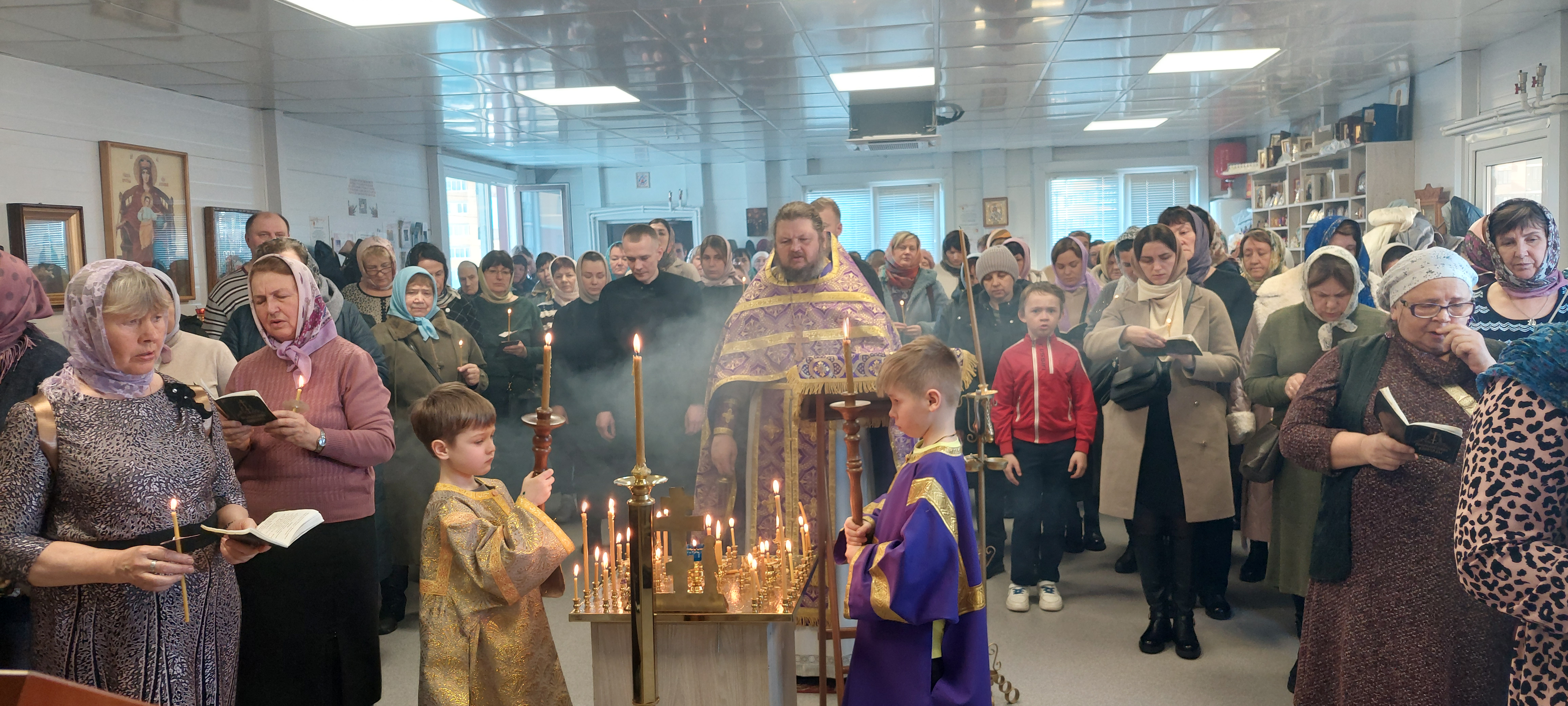 Божественная литургия на Родительскую субботу.