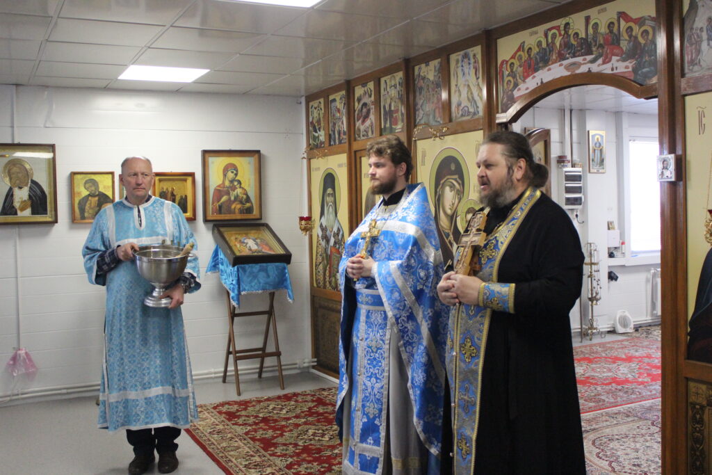 Божественная литургия на праздник "Похвалы Пресвятой Богородицы".