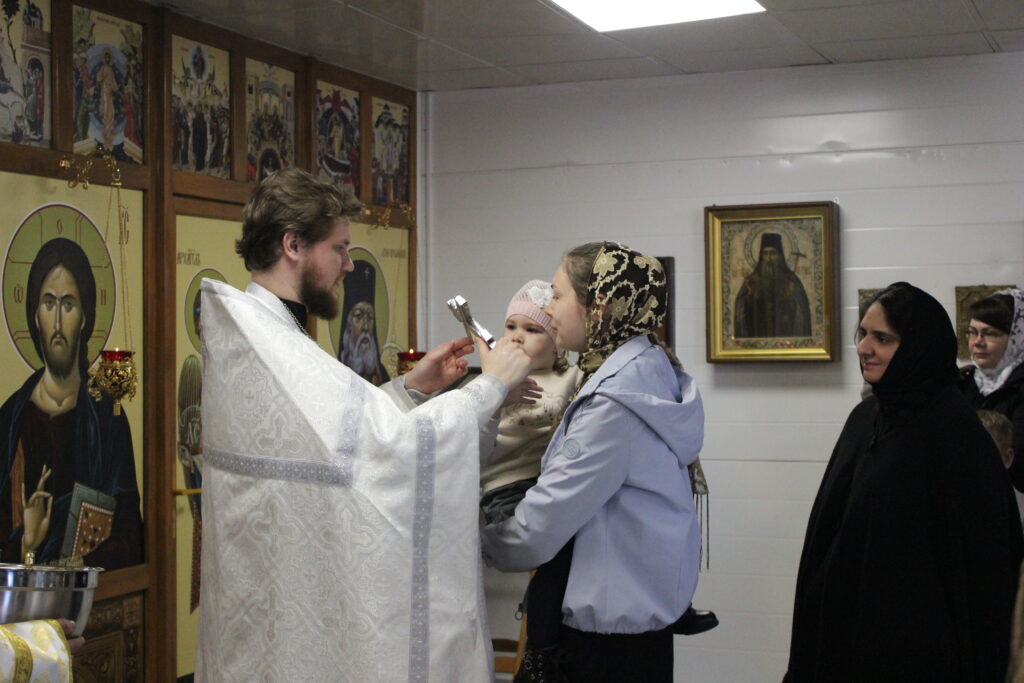 Божественная литургия в день Воскрешения праведного Лазаря.
