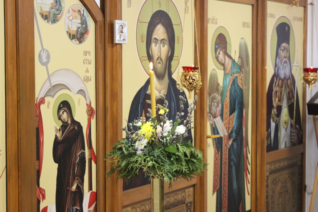 Божественная литургия в праздник Входа Господня во Иерусалим.