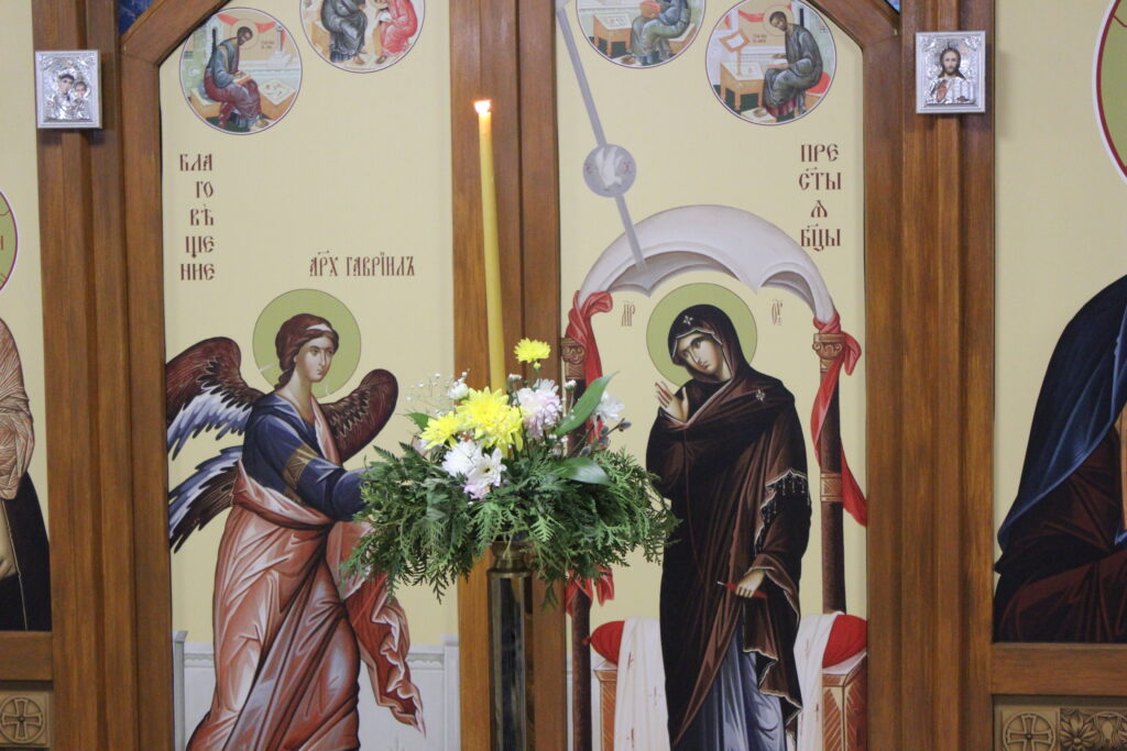 Дорогие братья и сестры, с праздником Благовещения Пресвятой Богородицы!