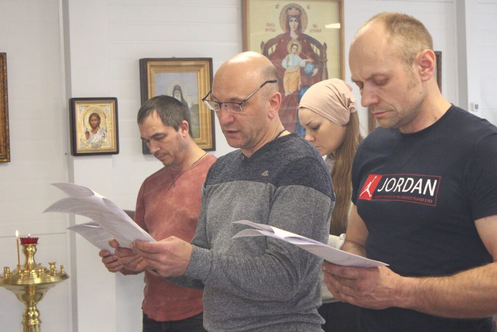 Молебен с чтением акафиста святому Георгию Победоносцу.