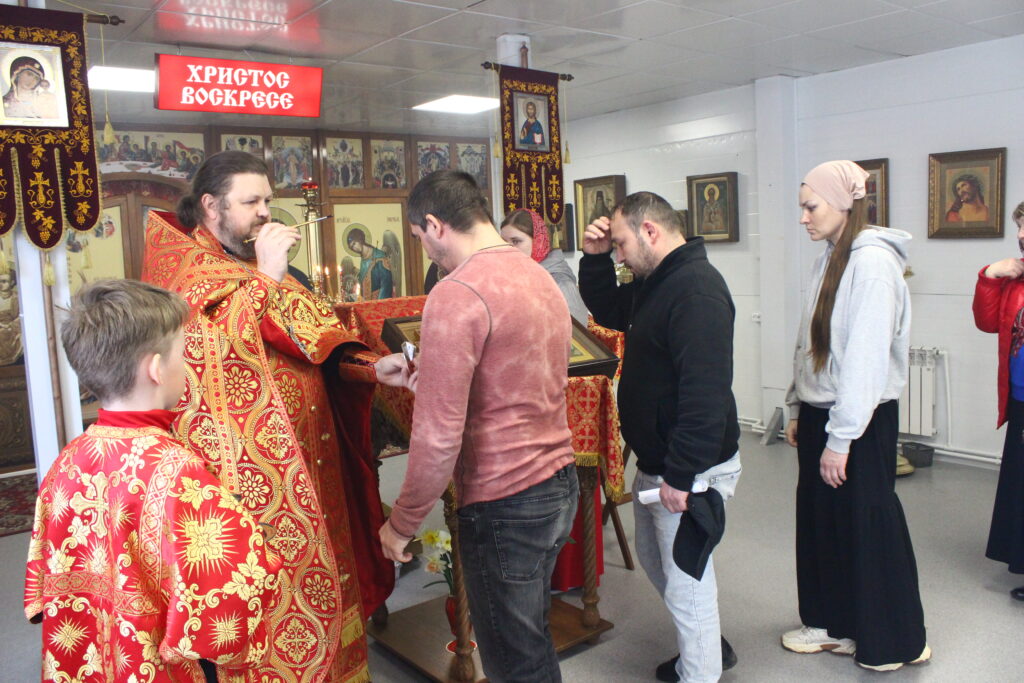 Молебен с чтением акафиста святому Георгию Победоносцу.