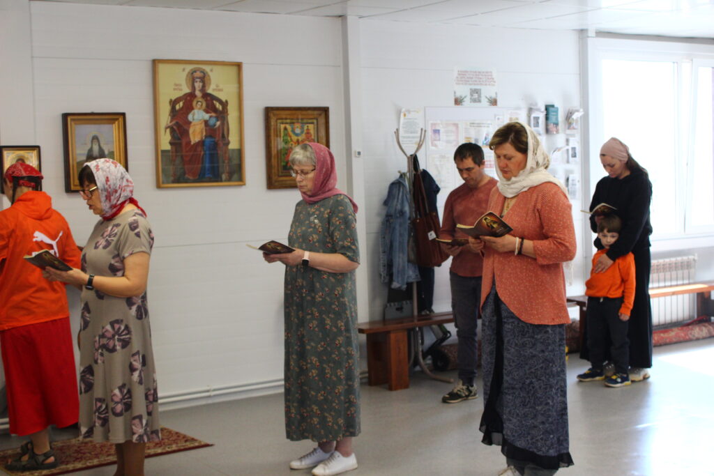 Божественная литургия в день Победы.