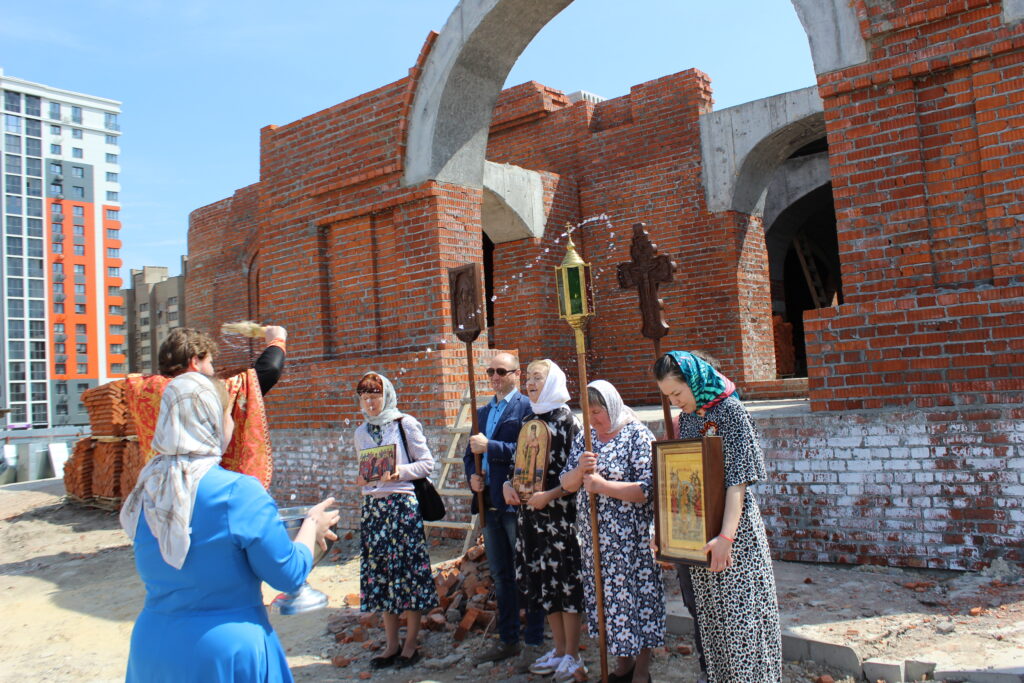 Божественная литургия в день Победы.