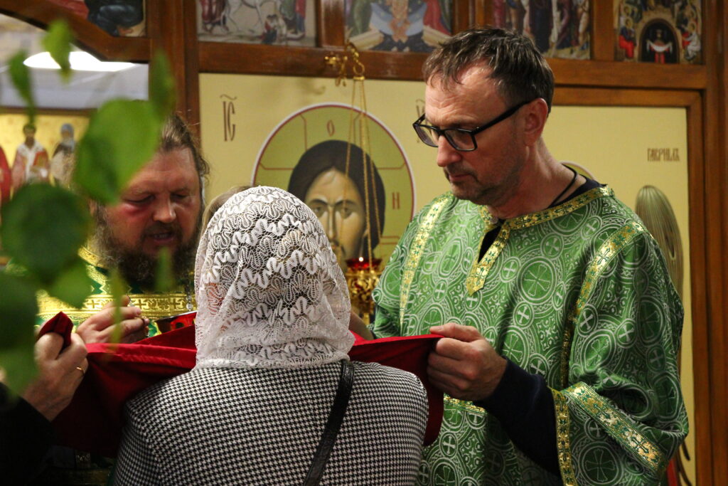 Божественная литургия в день Пятидесятницы.