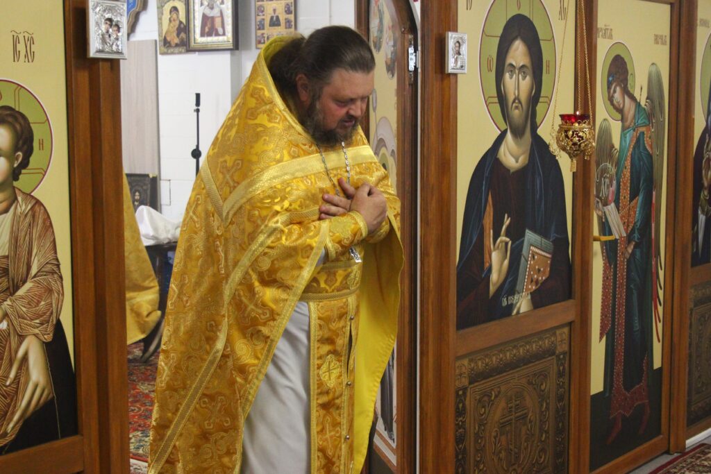 Божественная литургия в Неделю 1-ю по Пятидесятнице, всех святых.