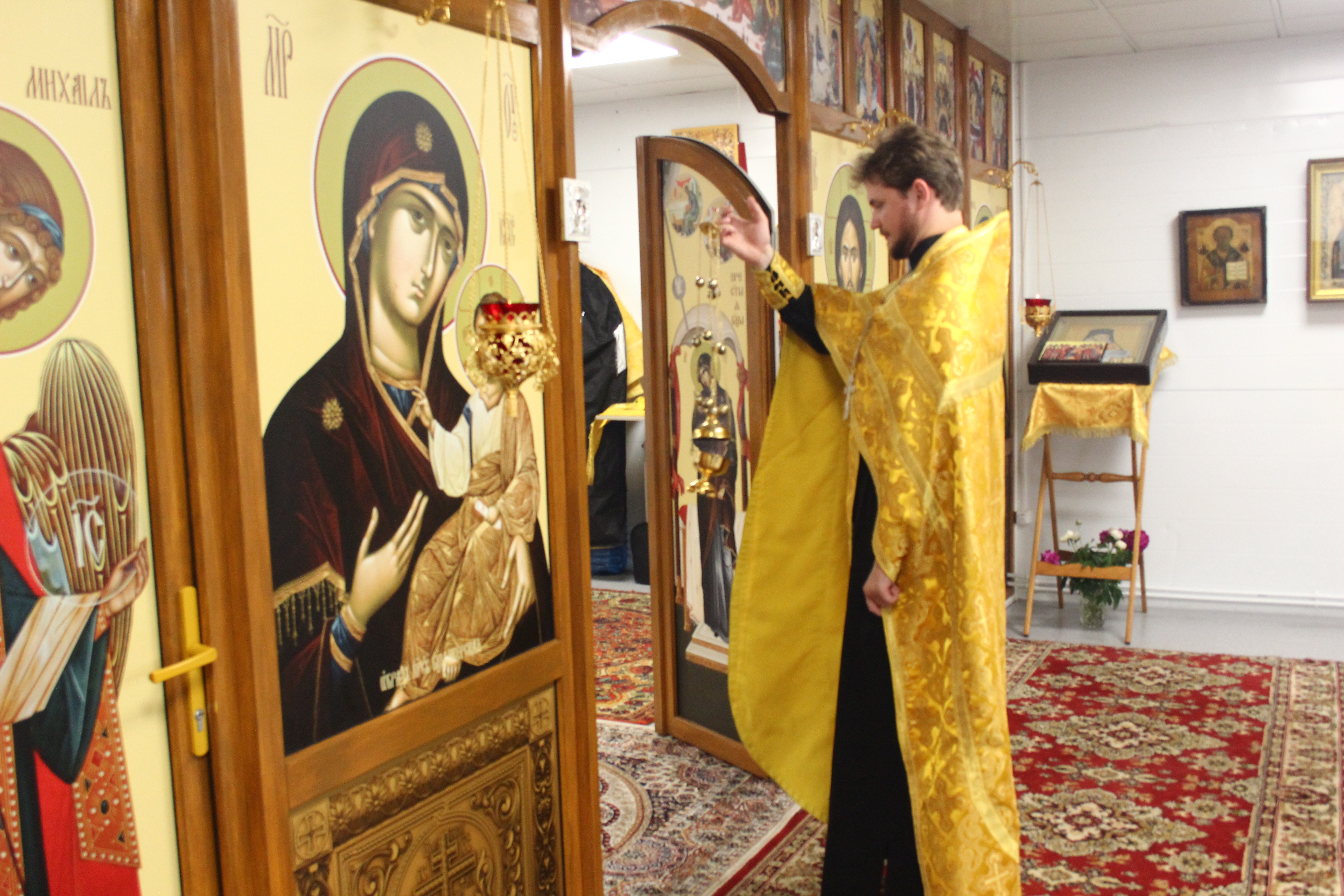 Всенощное бдение в день памяти Феодора Стратилата