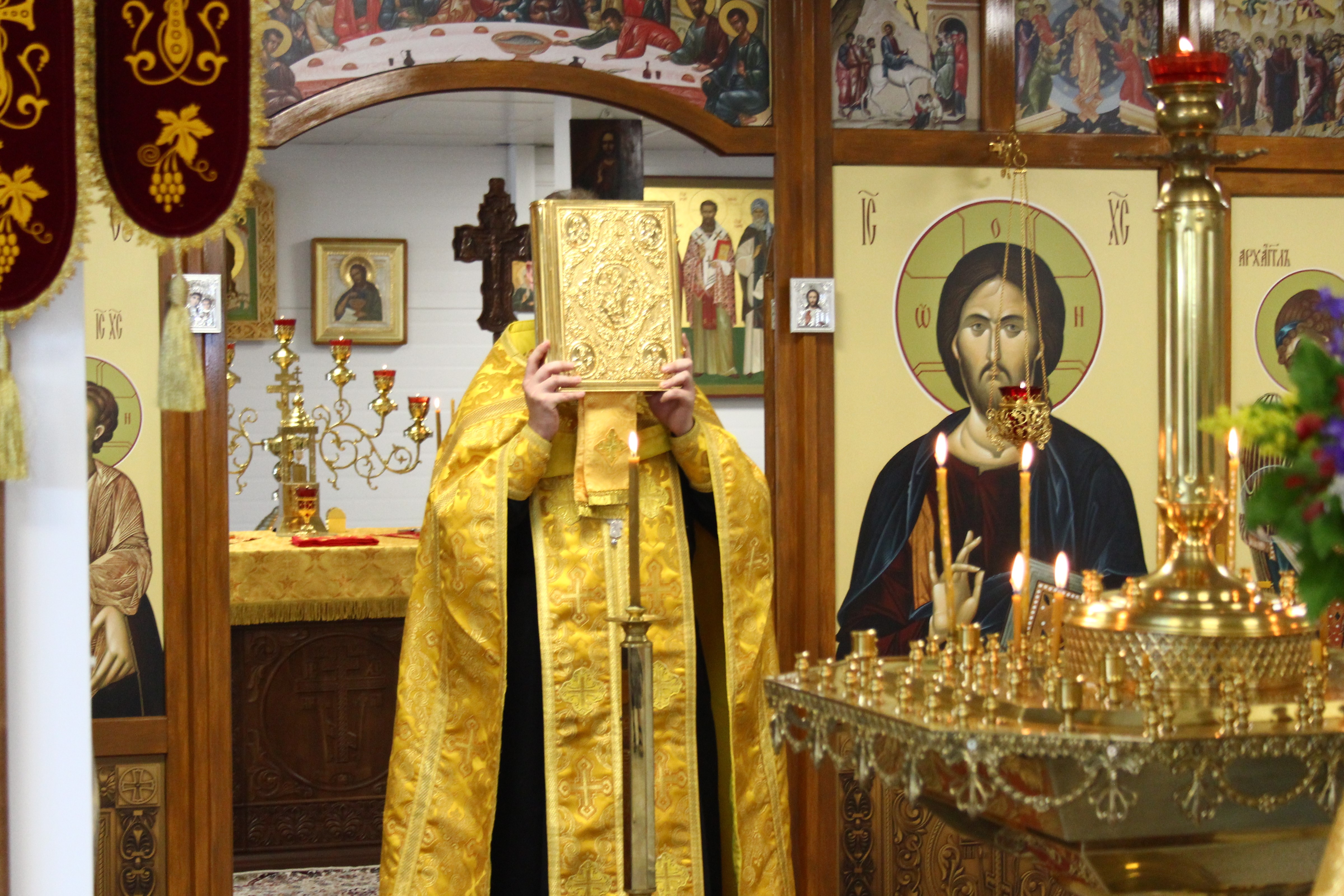 Всенощное бдение в день памяти Феодора Стратилата