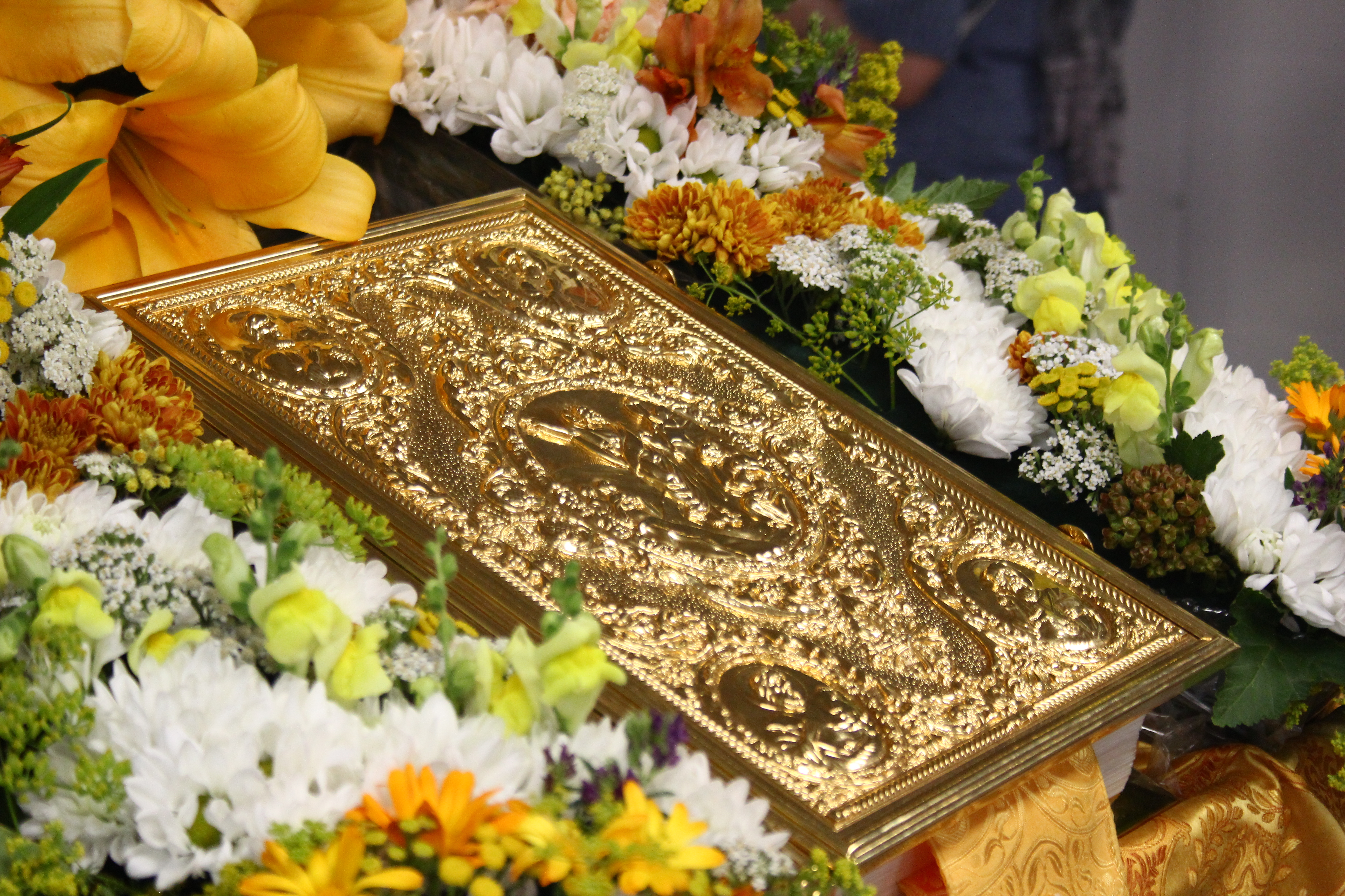Всенощное бдение в день памяти первоверховных апостолов Петра и Павла