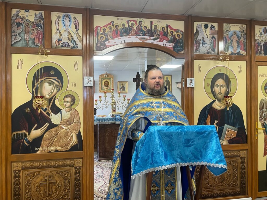 Божественная литургия в праздник Рождества Пресвятой Богородицы
